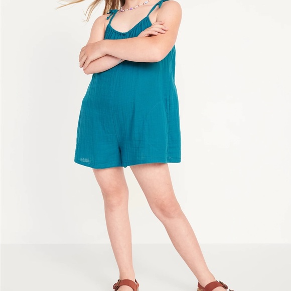 NWT Girls M (8) Romper - Picture 3 of 3